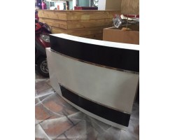 Thanh lý quầy lễ tân trắng đen mặt đá hoa cương